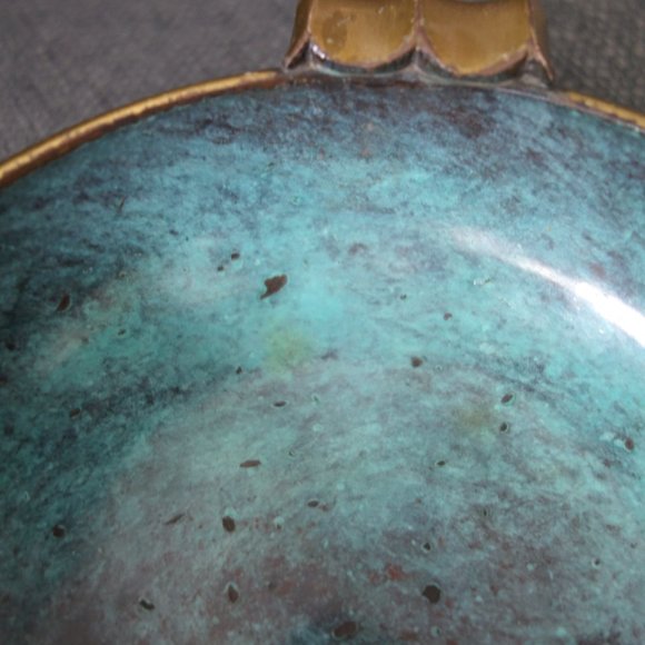 Fancy Ash Tray - Picture 11 of 11